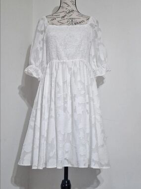 LILLUSORY White Smocked Dress with A Floral Pattern
